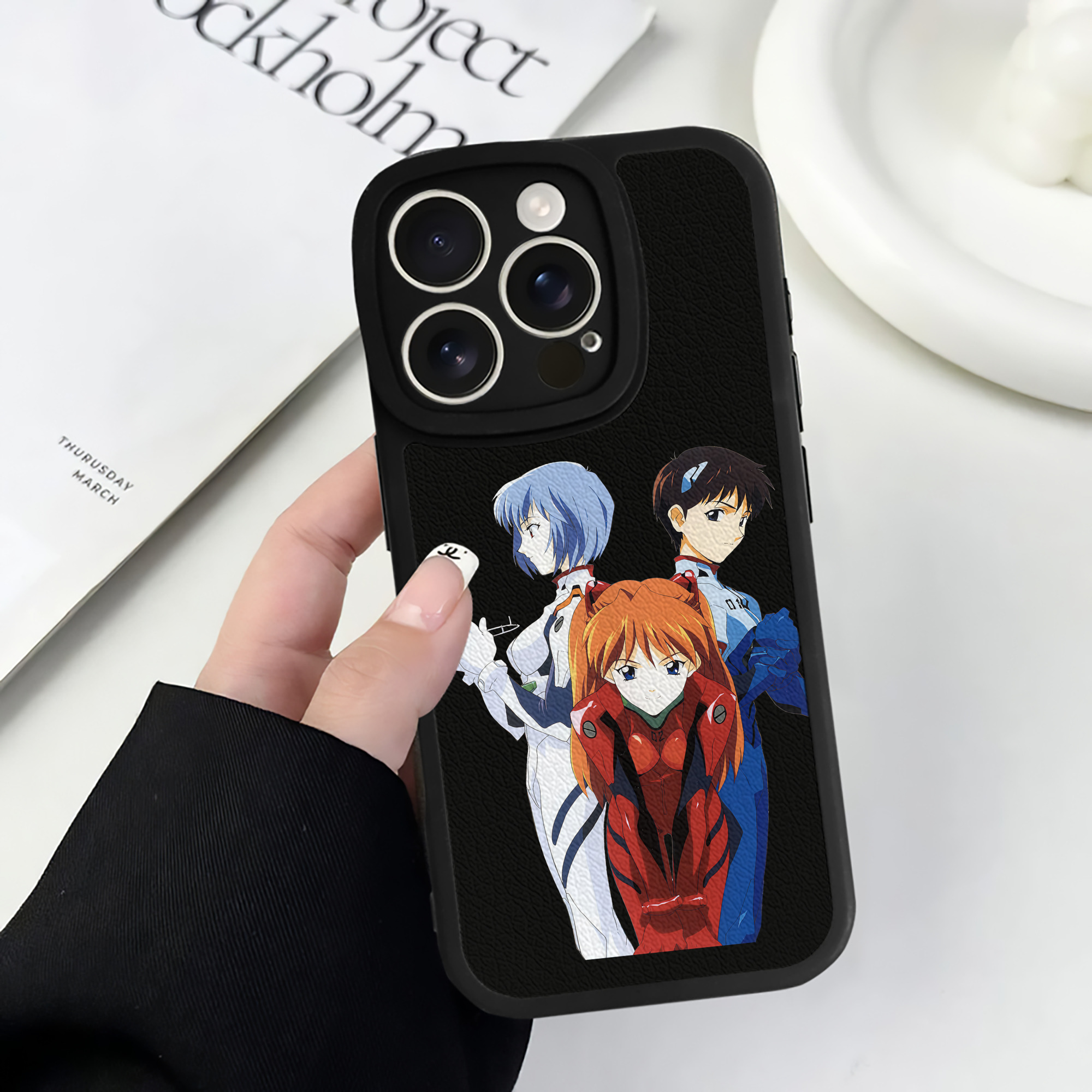（画像用） EVA 新世紀エヴァンゲリオン 【iPhone 16シリーズ対応】シリコンスマホケース（レザー調） 材質：シリコン